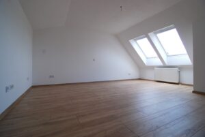 Dachgeschosswohnung mit Balkon Nähe Creativquartier