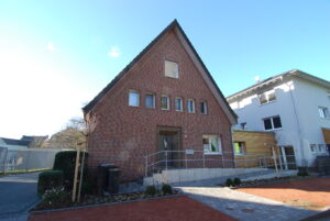 Charmante 2,5 Zimmer Dachgeschosswohnung